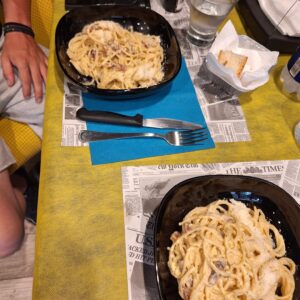 Pasta alla carbonara (min. 2 pers.) Price for  portion